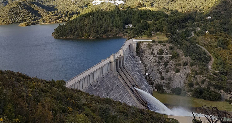 istan lake dam