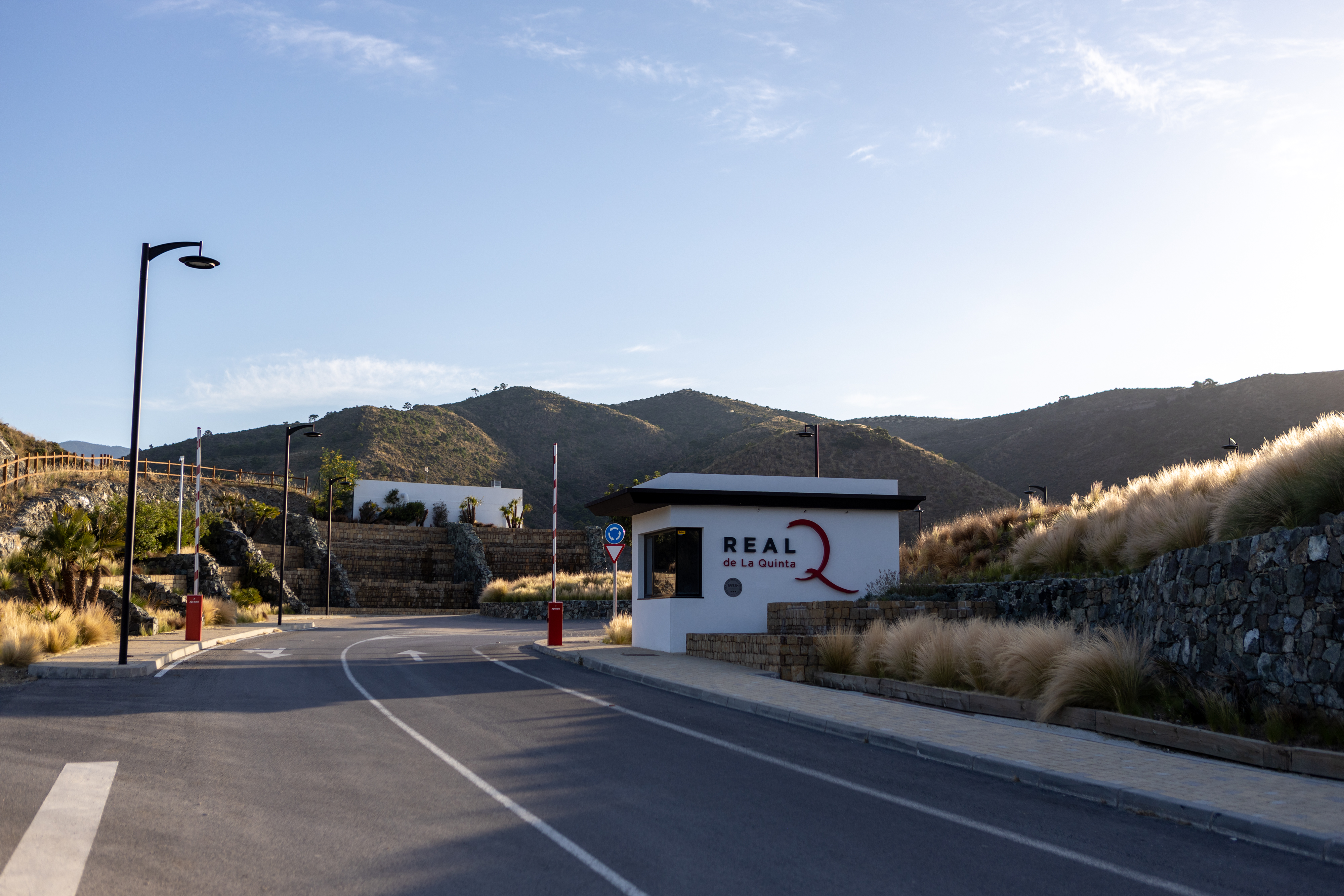 entrance at real de la quinta