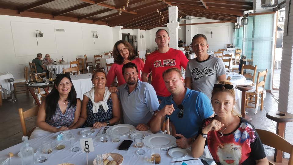 almorzando en el gamonal