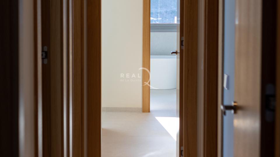 Quercus Showflat - Corridor