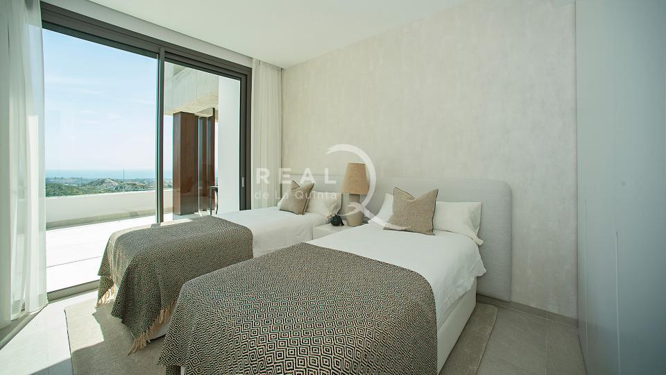 Second bedroom