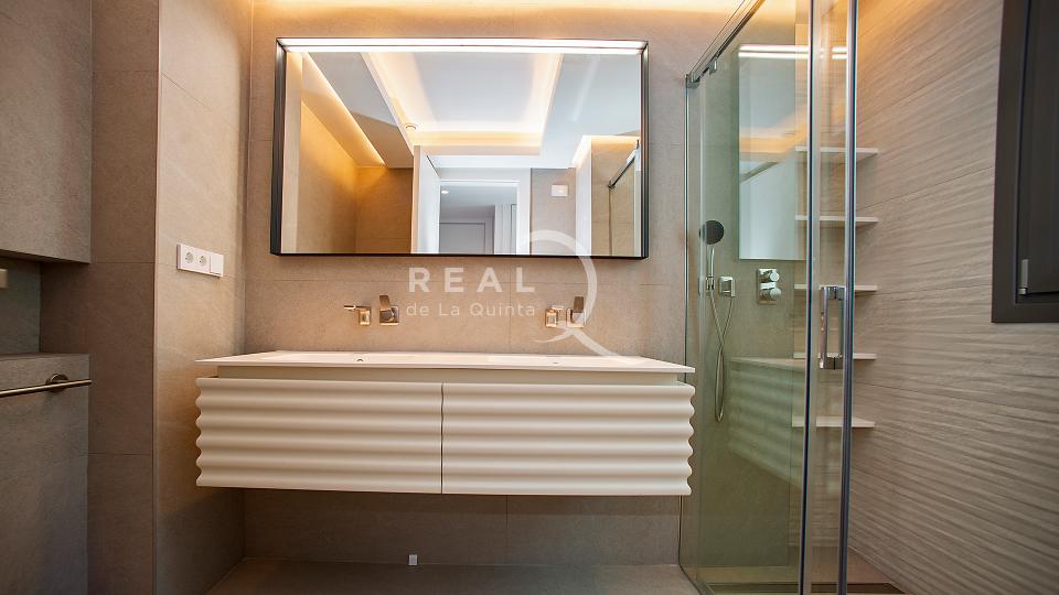 bathroom ensuite