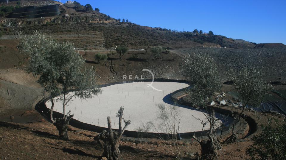 Work progresses on El Lago Club