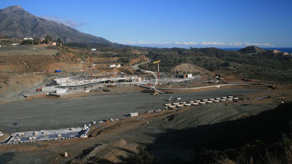 Work progresses on El Lago Club