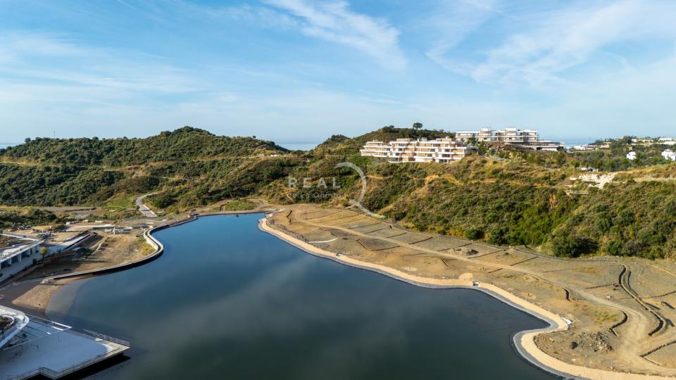 Lake and amenities
