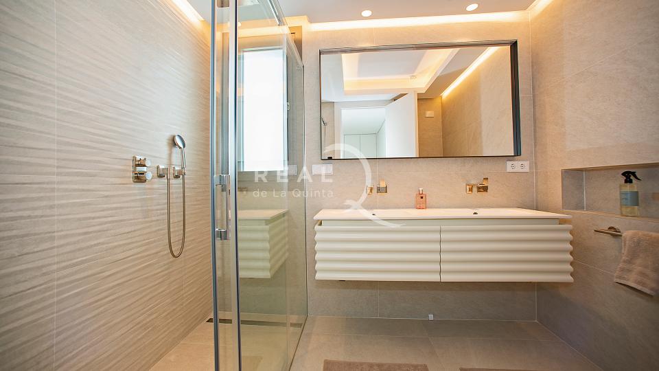 Bathroom on suite