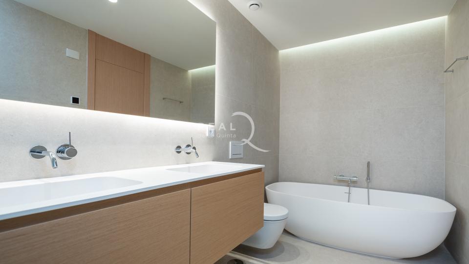 Baño principal en suite