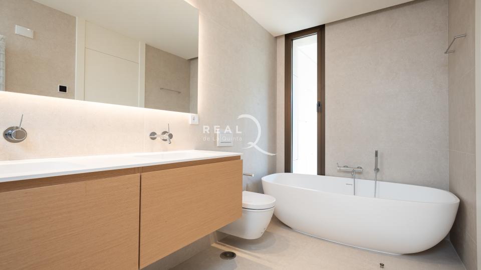 Bathroom on suite