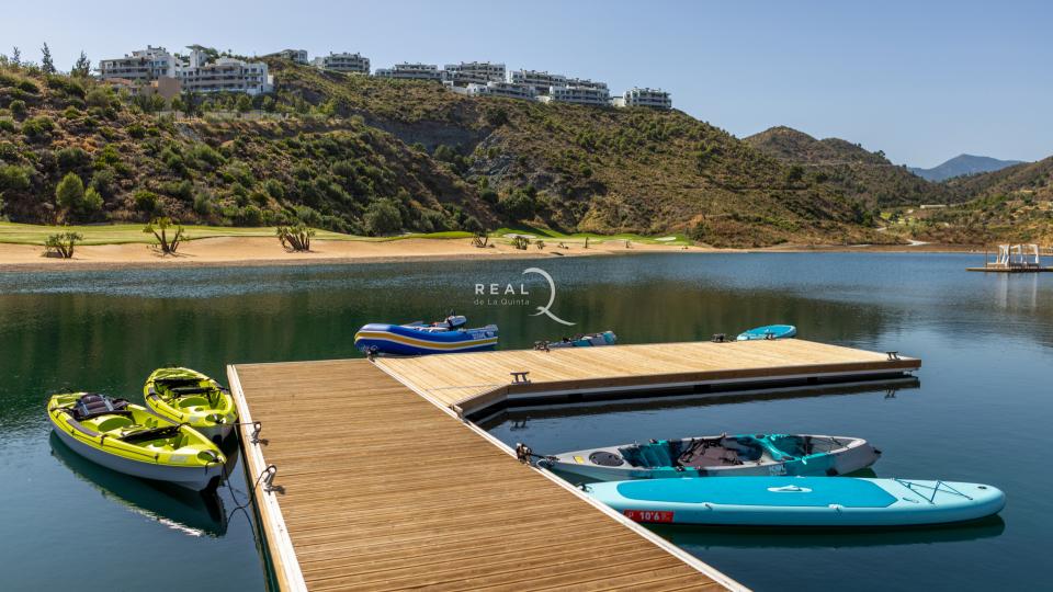 lake, golf, wellness, restaurant etc