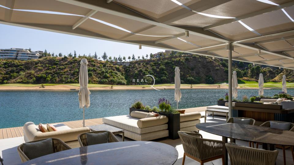 lake, golf, wellness, restaurant etc