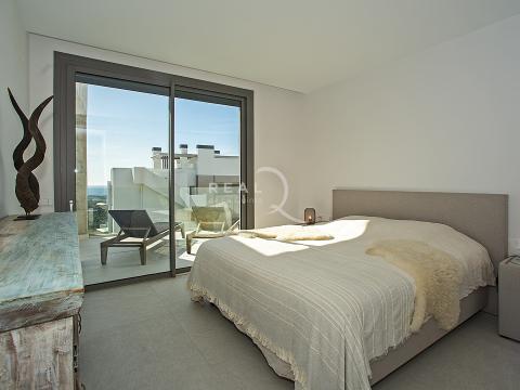 master bedroom ensuite
