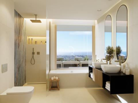 Romero Main Bathroom