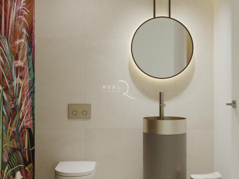 Romero Toilet