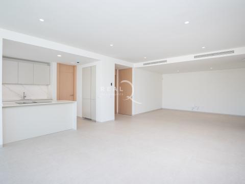 Living area & kitchen