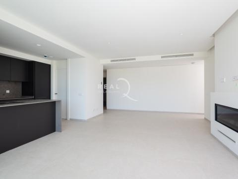 Living area & kitchen
