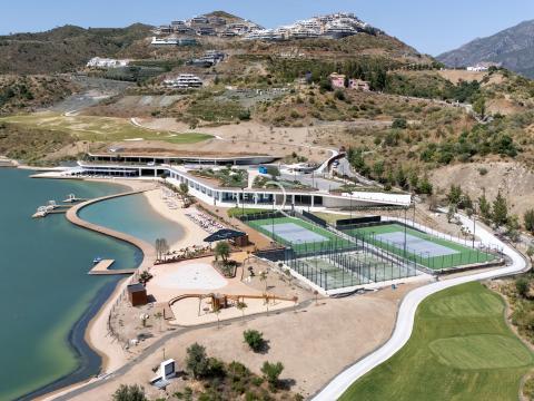 tennis and padel court