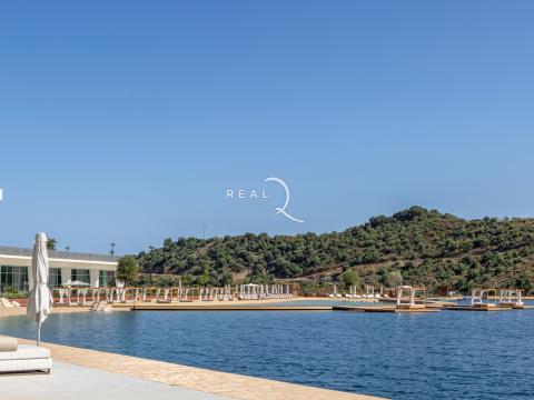 lake, golf, wellness, restaurant etc